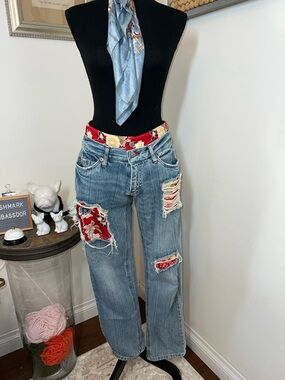 Vintage Distressed Light Wash Jeans w/Red Floral Patch Accents Sz. 6